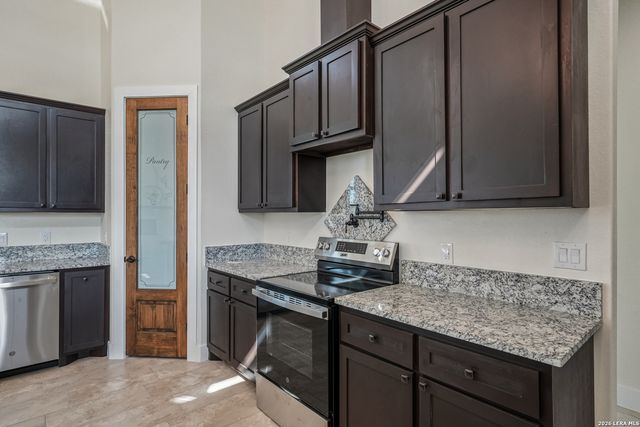 109 Medora Branch, Floresville, TX 78114