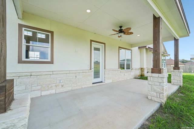 109 Medora Branch, Floresville, TX 78114