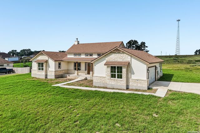 109 Medora Branch, Floresville, TX 78114
