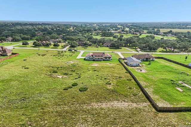 109 Medora Branch, Floresville, TX 78114
