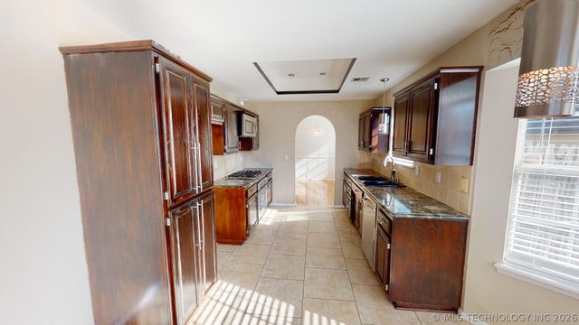 7434 S 95th East Avenue, Tulsa, OK 74133