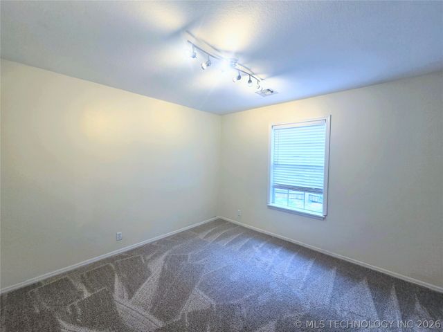7434 S 95th East Avenue, Tulsa, OK 74133