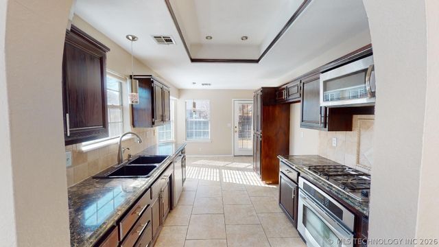 7434 S 95th East Avenue, Tulsa, OK 74133
