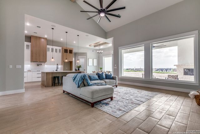 120 sunset, La Vernia, TX 78121