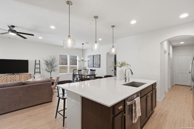 12311 Red Mesa, San Antonio, TX 78254