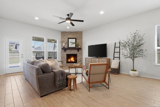 12311 Red Mesa, San Antonio, TX 78254