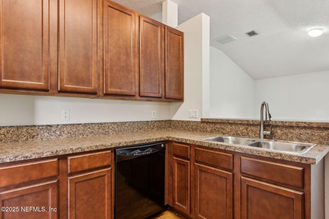 9520 FRASER FIR Court, Jacksonville, FL 32208