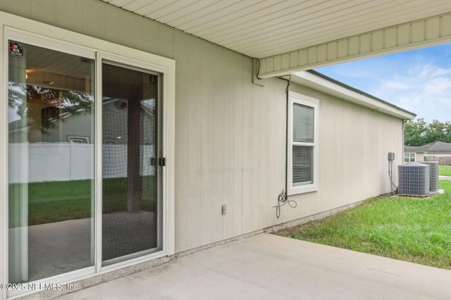 9520 FRASER FIR Court, Jacksonville, FL 32208