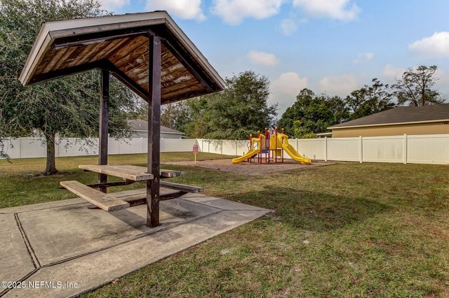 9520 FRASER FIR Court, Jacksonville, FL 32208