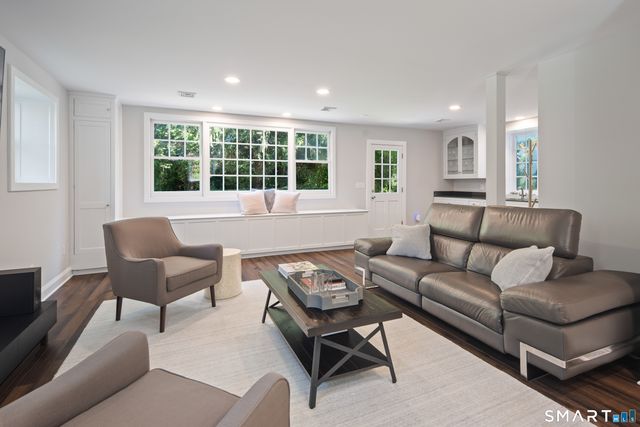 327 Jelliff Mill Road, New Canaan, CT 06840