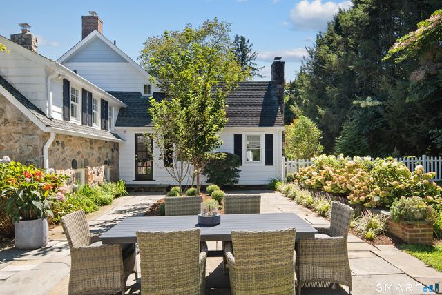 327 Jelliff Mill Road, New Canaan, CT 06840