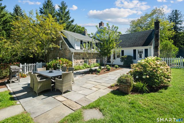 327 Jelliff Mill Road, New Canaan, CT 06840