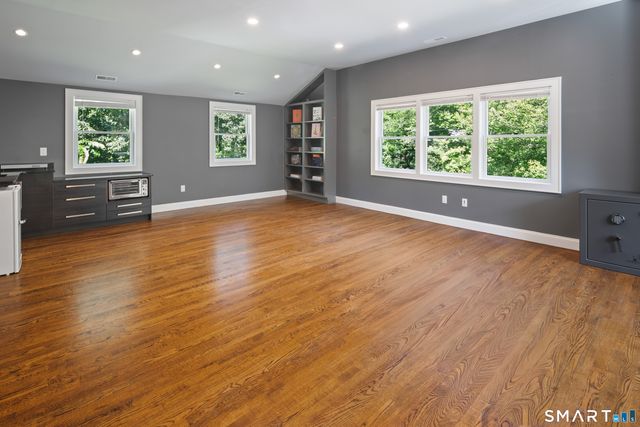 327 Jelliff Mill Road, New Canaan, CT 06840