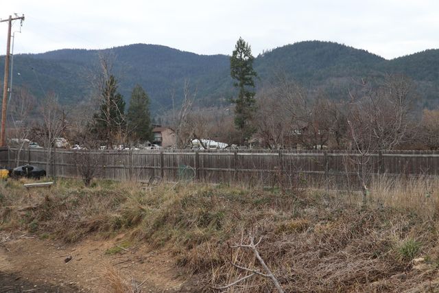 165 Neil Creek Road, Ashland, OR 97520