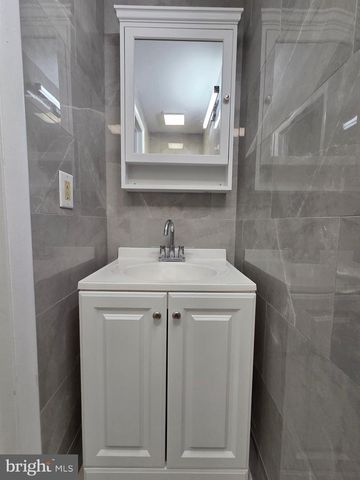 908 BLUE GATE LN, Sinking Spring, PA 19608