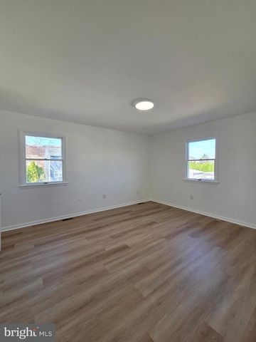 908 BLUE GATE LN, Sinking Spring, PA 19608