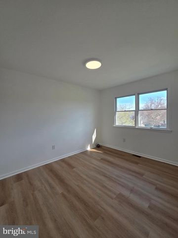 908 BLUE GATE LN, Sinking Spring, PA 19608