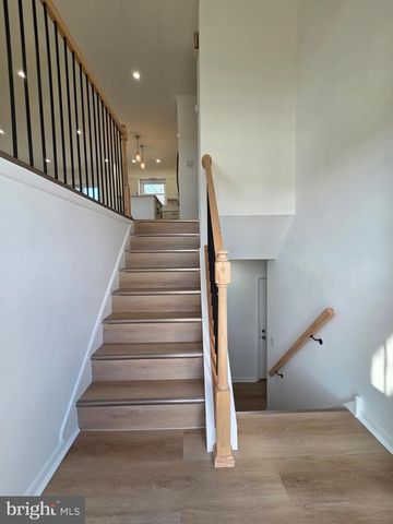 908 BLUE GATE LN, Sinking Spring, PA 19608