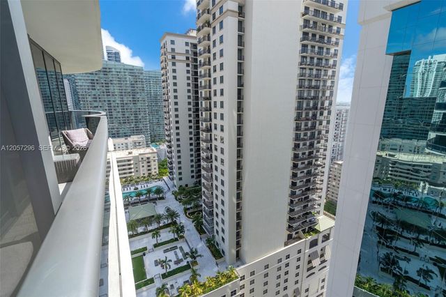 55 SW 9th St 2407, Miami, FL 33130