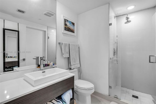 55 SW 9th St 2407, Miami, FL 33130