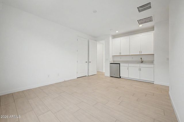 8037 W GRANADA Road, Phoenix, AZ 85035