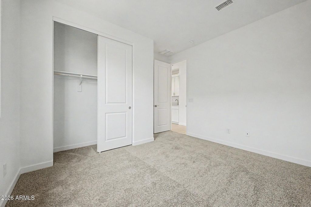 Image 18 of property listing at 8037 W GRANADA Road, Phoenix, AZ 85035