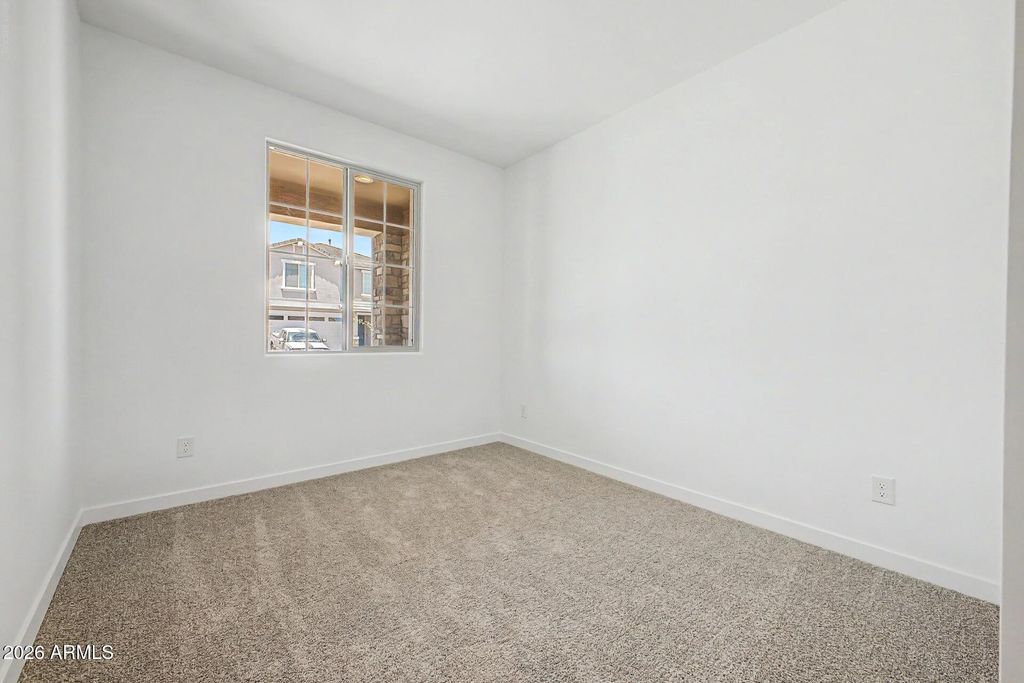 Image 19 of property listing at 8037 W GRANADA Road, Phoenix, AZ 85035
