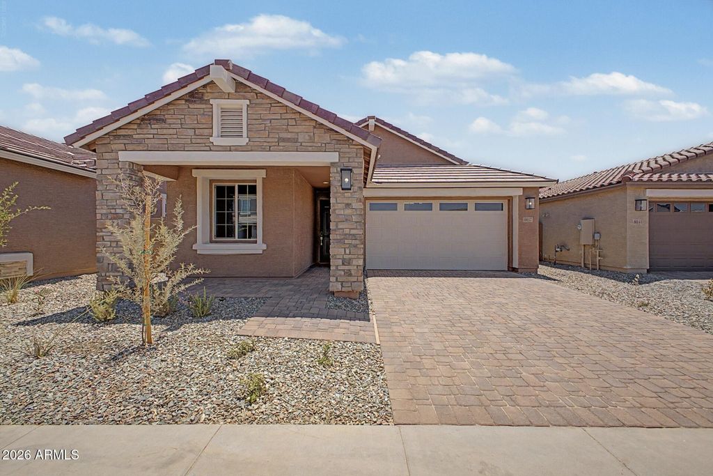 Image 32 of property listing at 8037 W GRANADA Road, Phoenix, AZ 85035