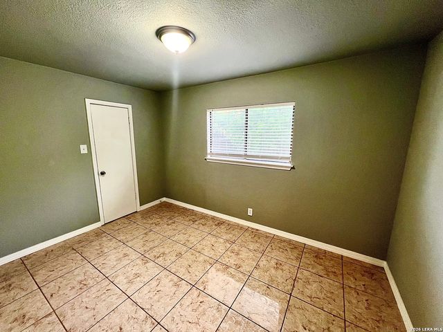 8778 SERENE RIDGE DR, San Antonio, TX 78239