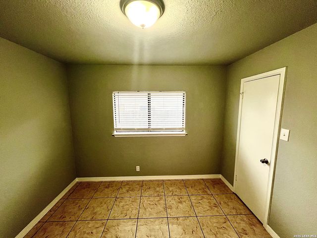 8778 SERENE RIDGE DR, San Antonio, TX 78239