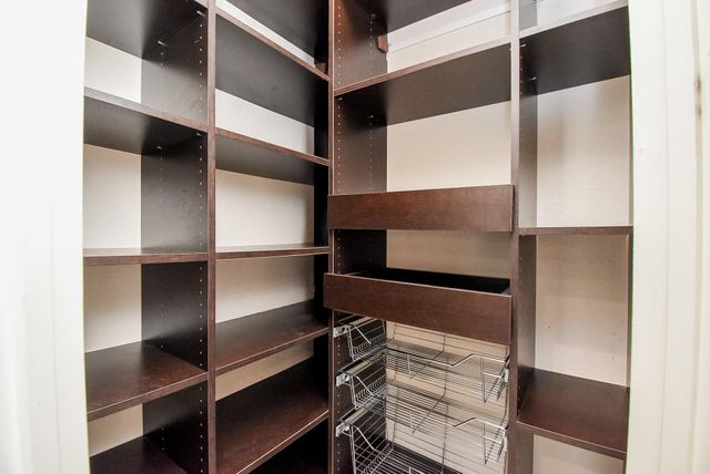 7711 Reseda Street, Sugar Land, TX 77479