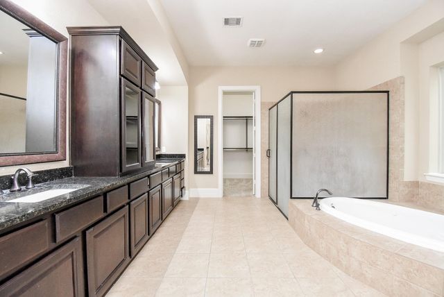 7711 Reseda Street, Sugar Land, TX 77479