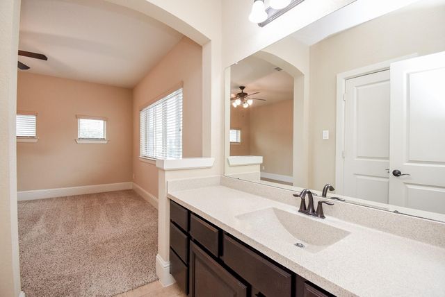 7711 Reseda Street, Sugar Land, TX 77479