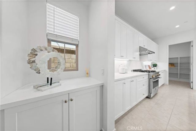 106 Glydon, Irvine, CA 92618