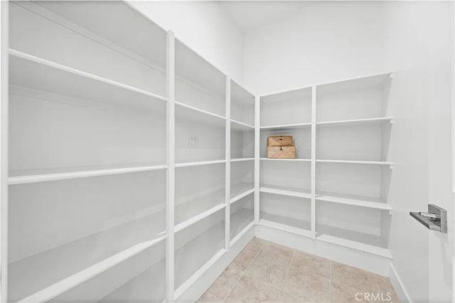 106 Glydon, Irvine, CA 92618