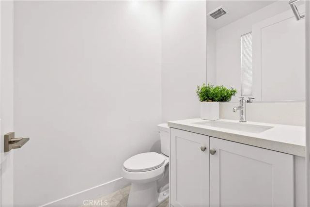 106 Glydon, Irvine, CA 92618
