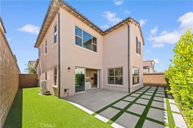 106 Glydon, Irvine, CA 92618