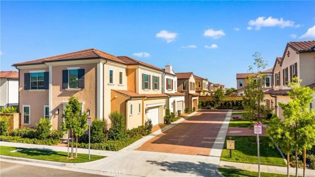 106 Glydon, Irvine, CA 92618