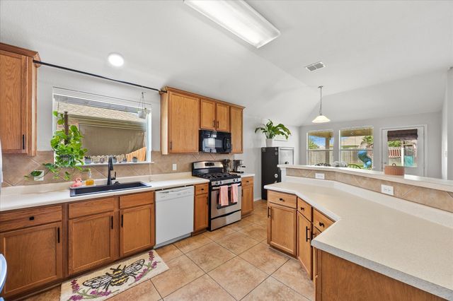 308 Creekwood Trail, Forney, TX 75126