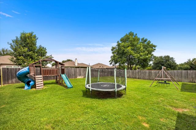 308 Creekwood Trail, Forney, TX 75126