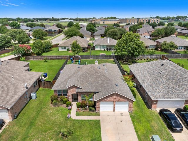 308 Creekwood Trail, Forney, TX 75126