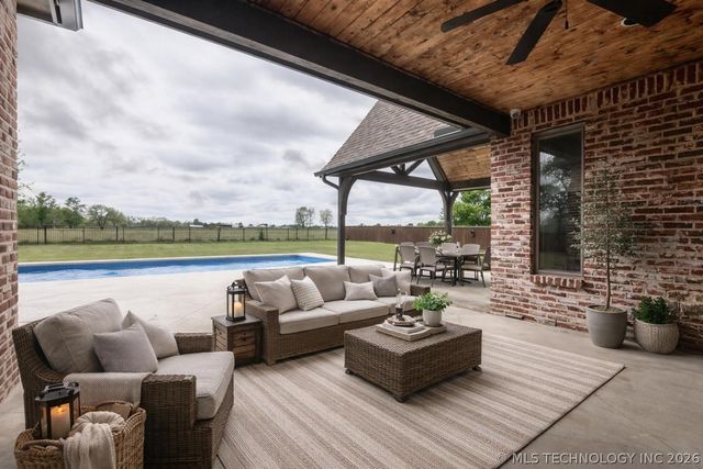 2114 E 176th Street S, Bixby, OK 74047