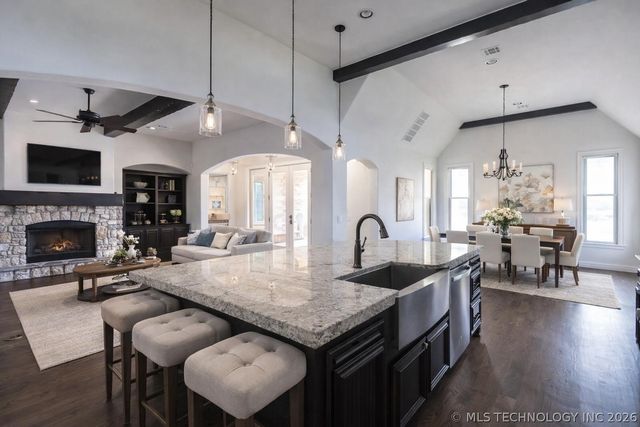 2114 E 176th Street S, Bixby, OK 74047