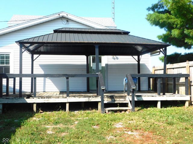 7962 S State Road 3, Greensburg, IN 47240