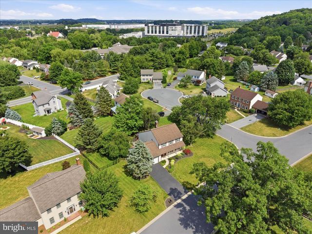 1313 PENNSCOTT DR, Landisville, PA 17538