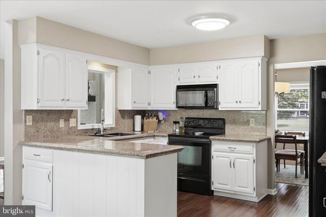 1313 PENNSCOTT DR, Landisville, PA 17538