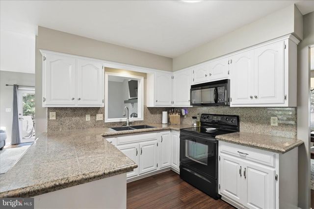 1313 PENNSCOTT DR, Landisville, PA 17538