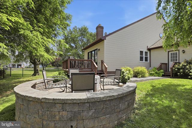 1313 PENNSCOTT DR, Landisville, PA 17538