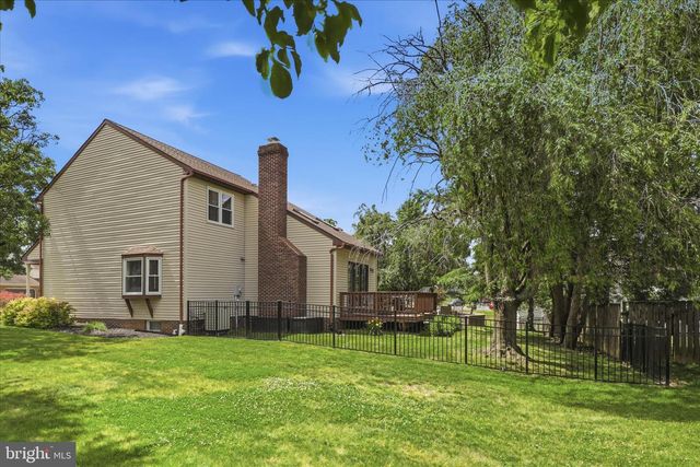 1313 PENNSCOTT DR, Landisville, PA 17538