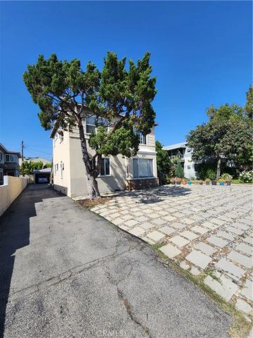 11743 Riverside, Valley Village, CA 91607